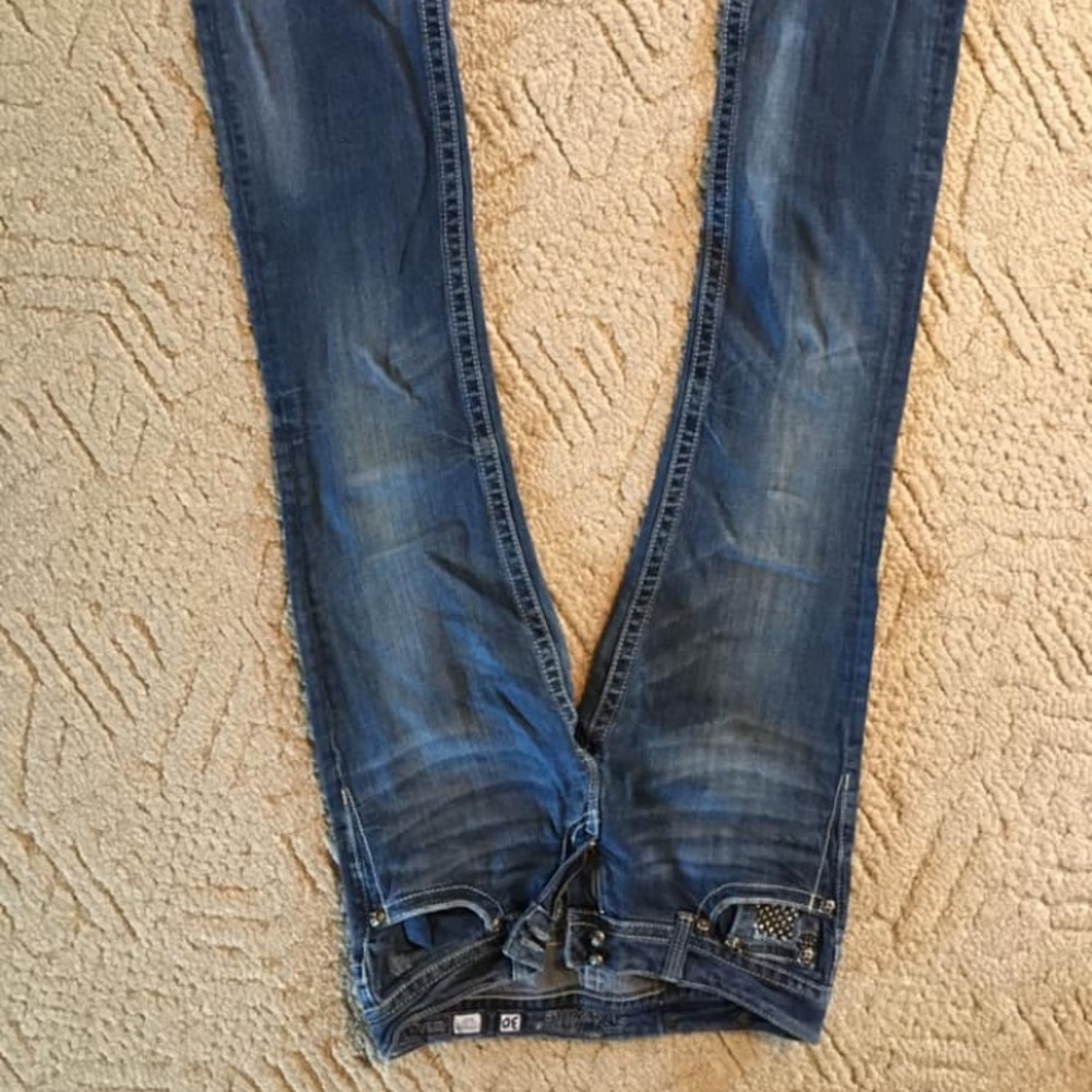 Women’s jeans